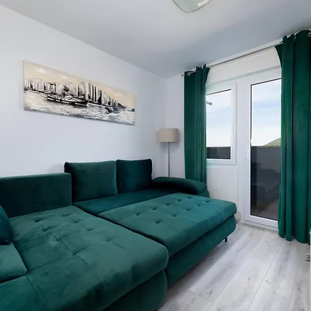 Apartment Kokolo Split